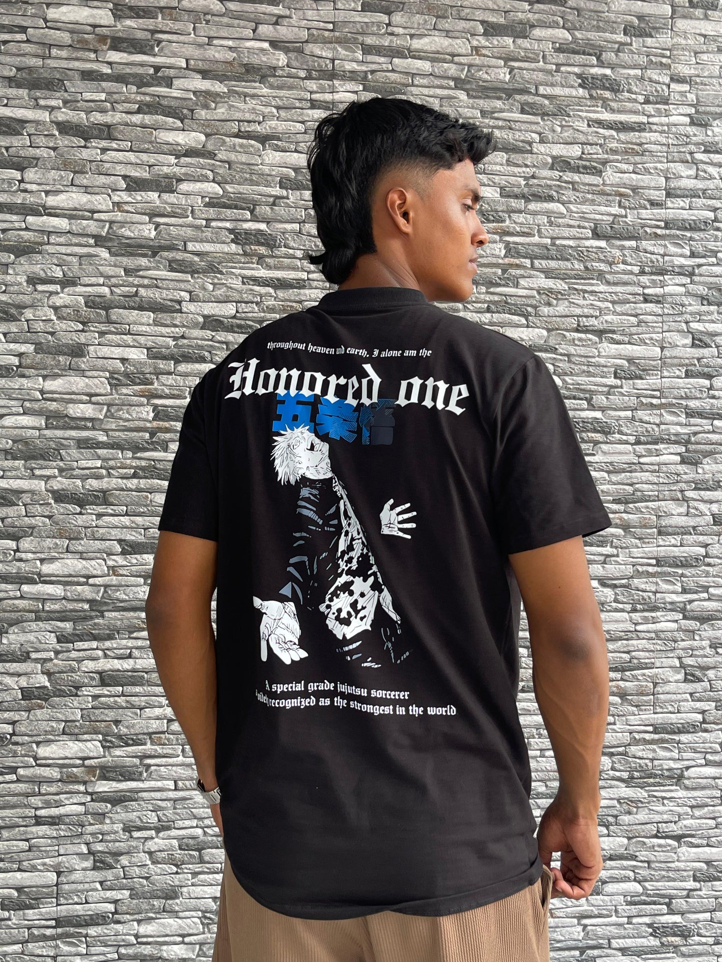 CAMISETA SATORU GOJO V1