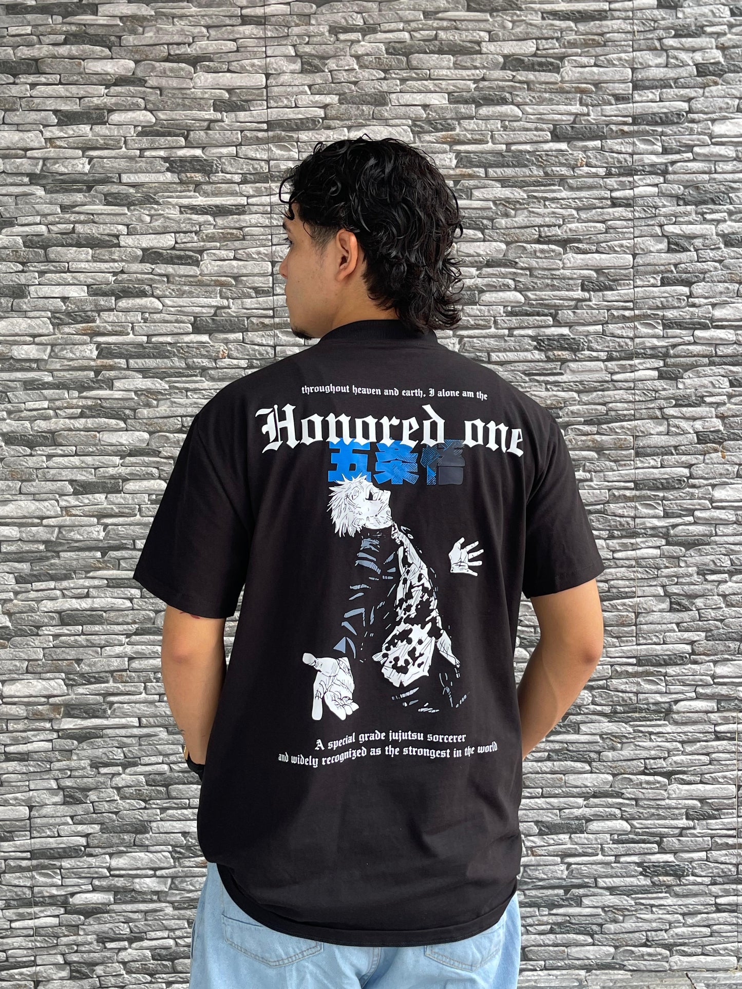 CAMISETA SATORU GOJO V1